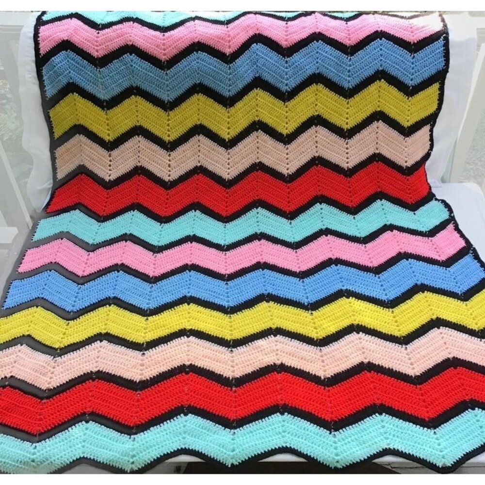 Rainbow Chevron Crocheted Afghan Lap Blanket Throw Black Colorful Zig Zag 46x65